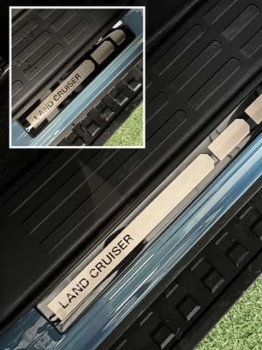 Ốp bậc chân Toyota Land Cruiser FJ